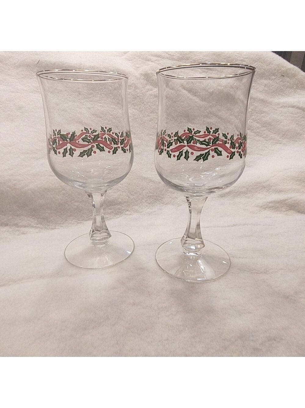 Vintage Libbey Holly Berry Christmas Holiday Wine Glasses Set of 2